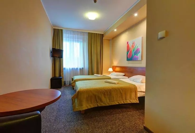 Pod Grotem Hotel Warsaw