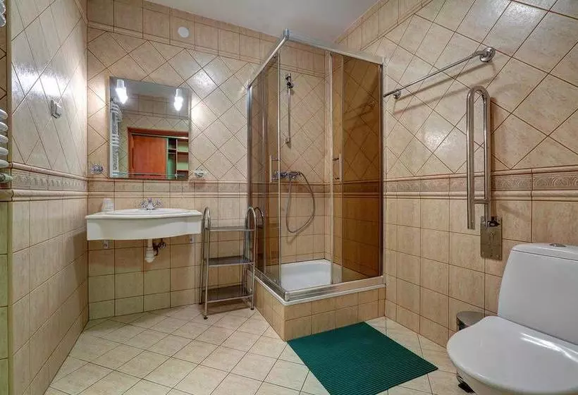 Pod Grotem Hotel Warsaw