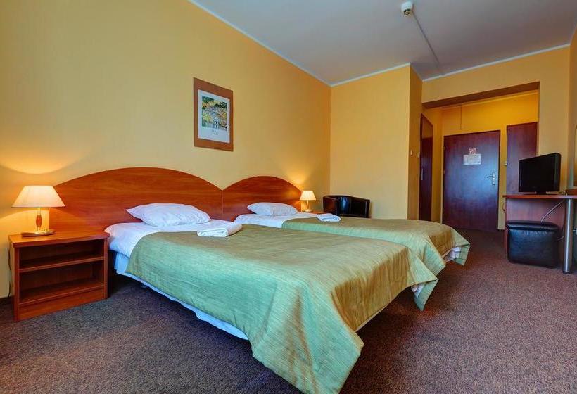 Pod Grotem Hotel Warsaw