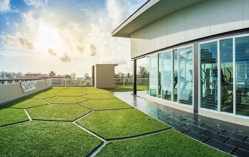 Ratana Patong Beach Hotel By Shanaya