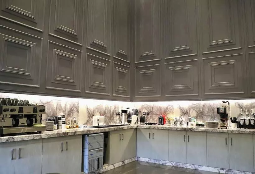 Five Seasons Hotel & Spa