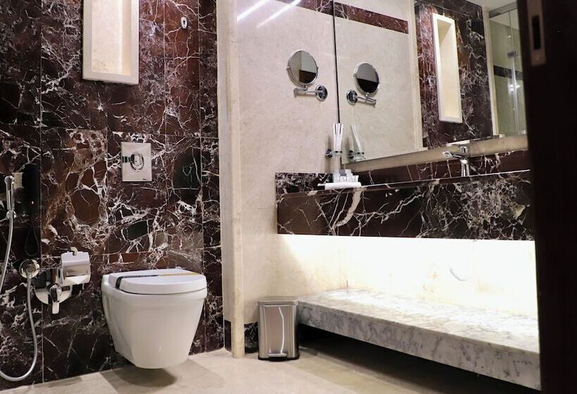 Five Seasons Hotel & Spa