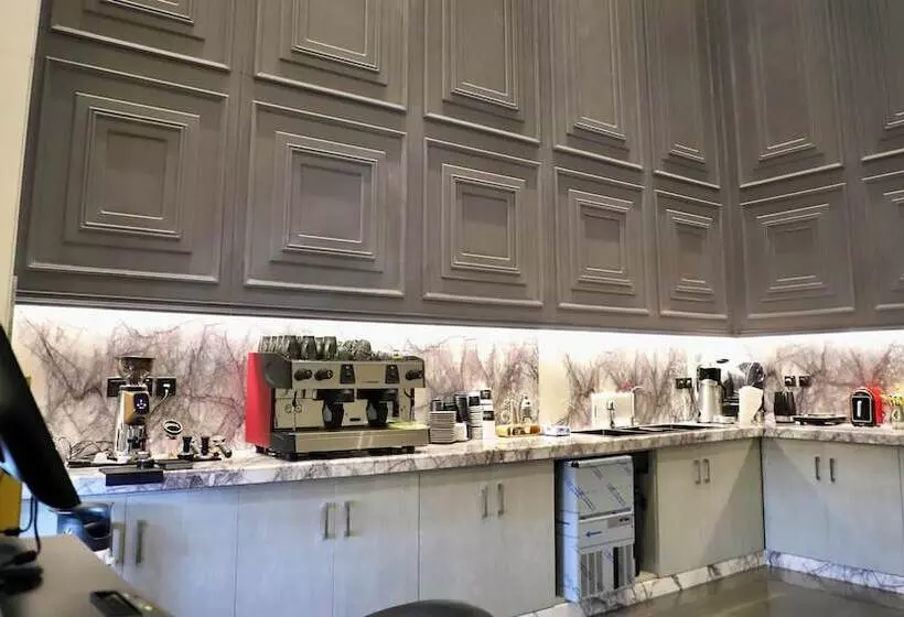 Five Seasons Hotel & Spa