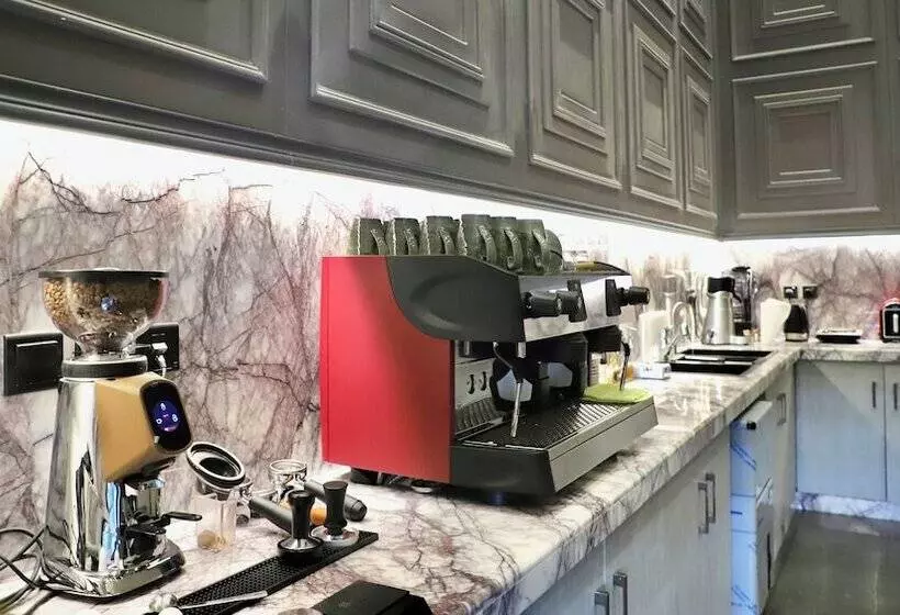 Five Seasons Hotel & Spa