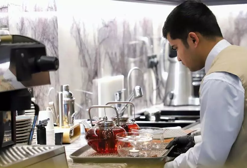 Five Seasons Hotel & Spa