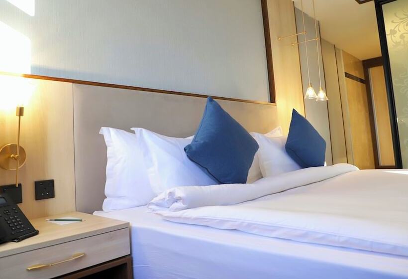 Five Seasons Hotel & Spa