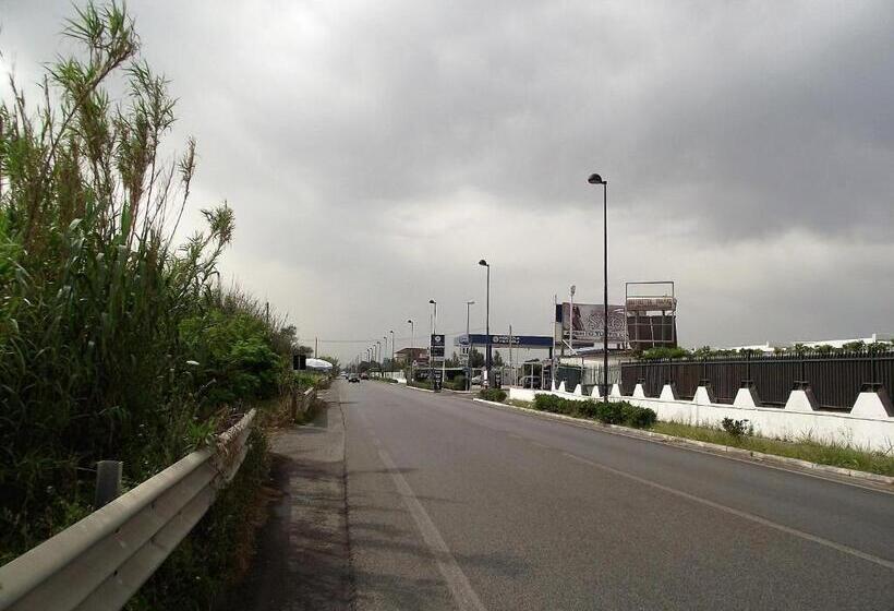 Bed and Breakfast Casa Vacanze Dei Navigatori On The Sea