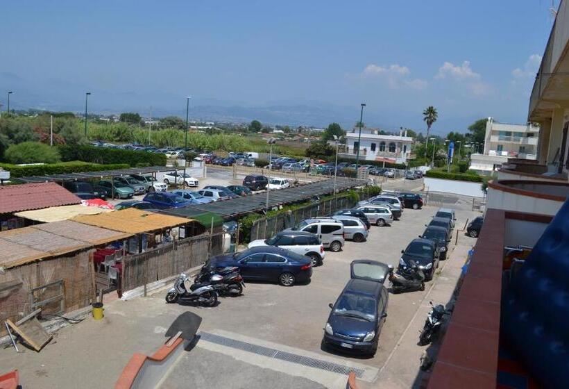 Bed and Breakfast Casa Vacanze Dei Navigatori On The Sea