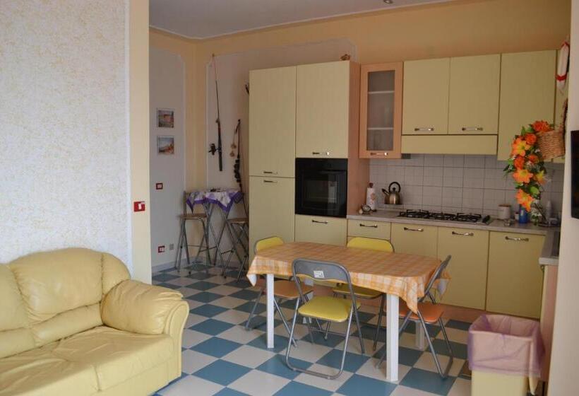 Bed and Breakfast Casa Vacanze Dei Navigatori On The Sea