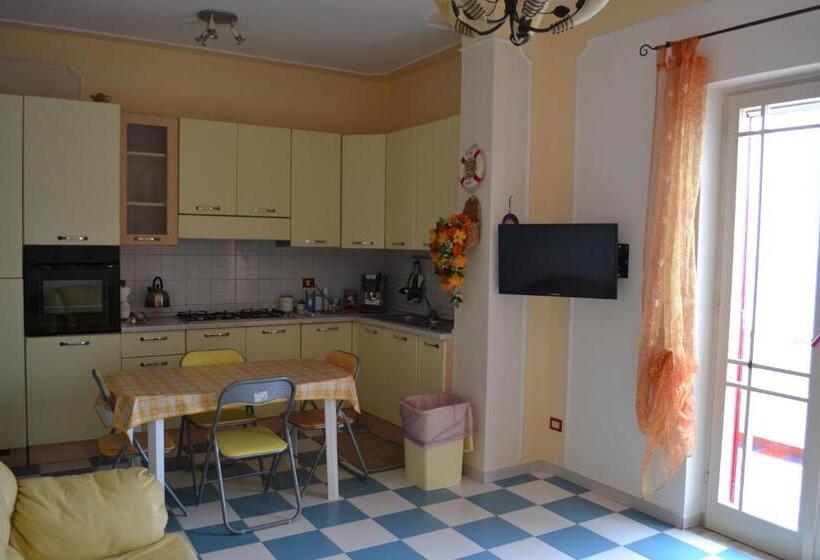 Bed and Breakfast Casa Vacanze Dei Navigatori On The Sea