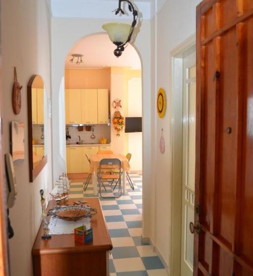 Bed and Breakfast Casa Vacanze Dei Navigatori On The Sea