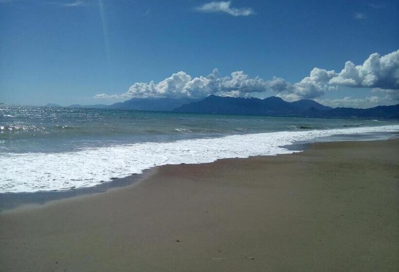 Bed and Breakfast Casa Vacanze Dei Navigatori On The Sea