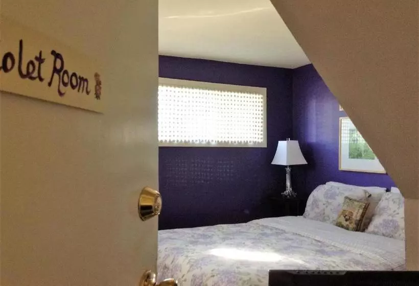 تختخواب و صبحانه My Rosegarden Guest Rooms