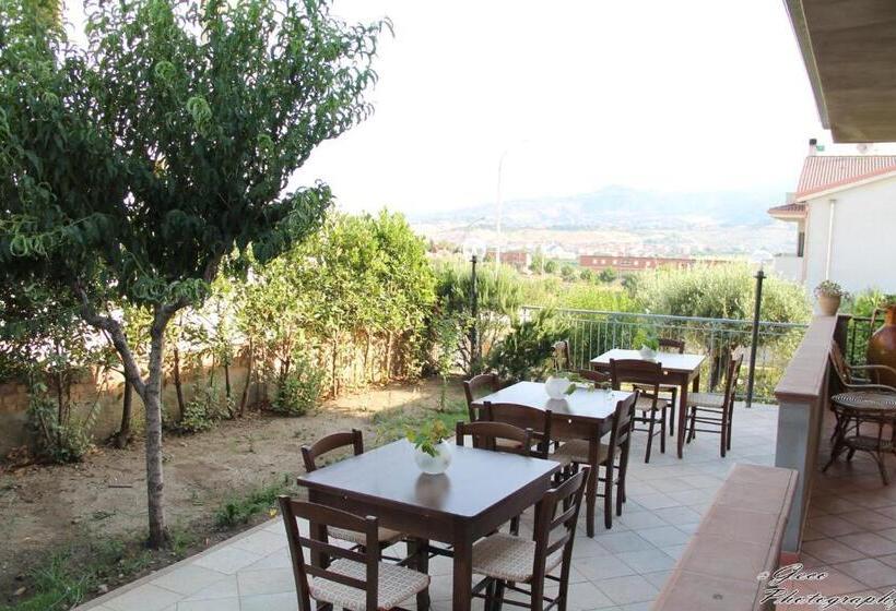 ベッドアンドブレックファースト Torre Ancinale