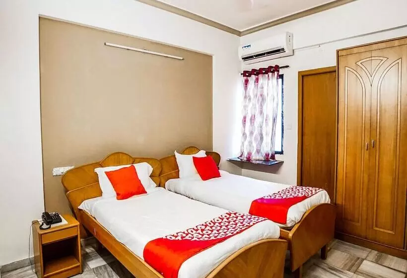هتل Capital O 12906 Amrutha Grand
