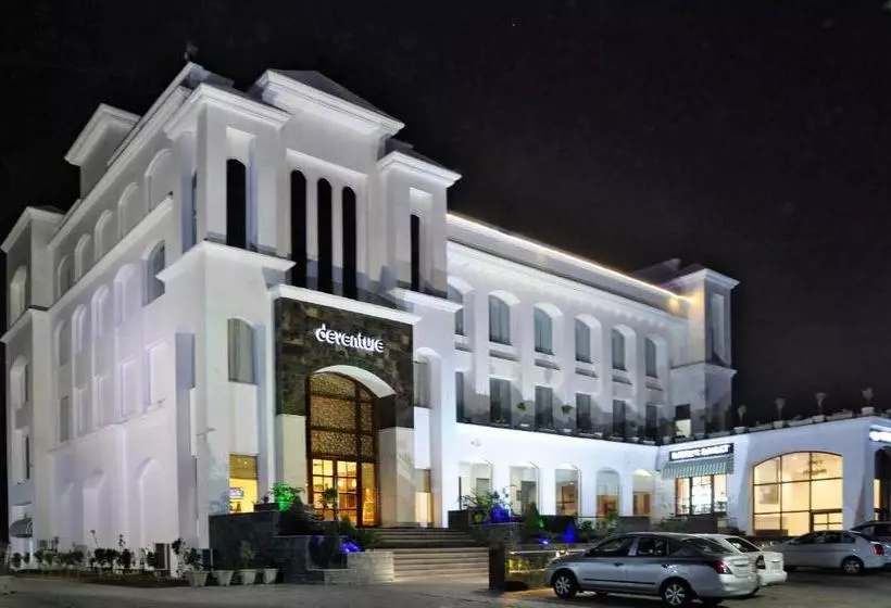 Deventure Hotel, Karnal