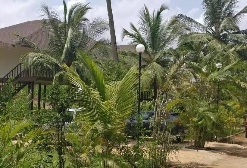 Hotelli Exotica Beach Retreats Diveagar