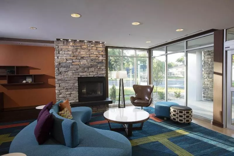 ホテル Fairfield Inn & Suites By Marriott Detroit Lakes