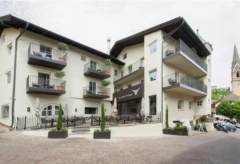 Hotelli Goldene Traube