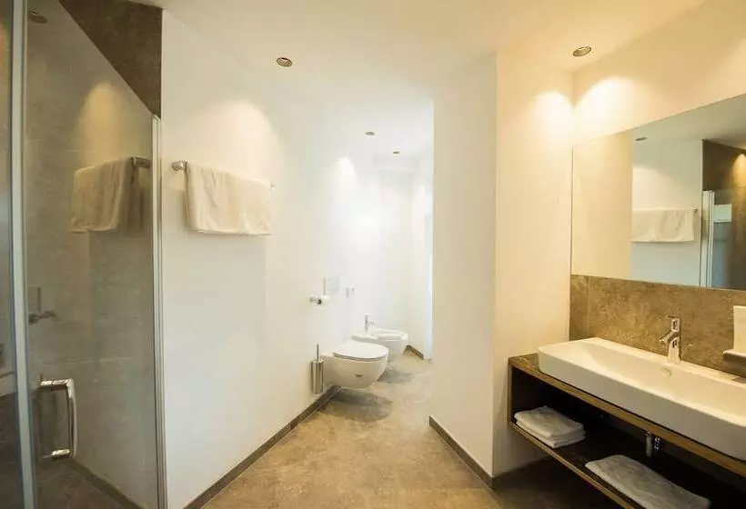 Hotelli Goldene Traube