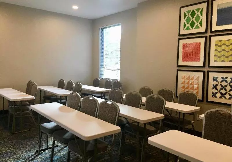 ホテル Holiday Inn Express   Grand Island, An Ihg