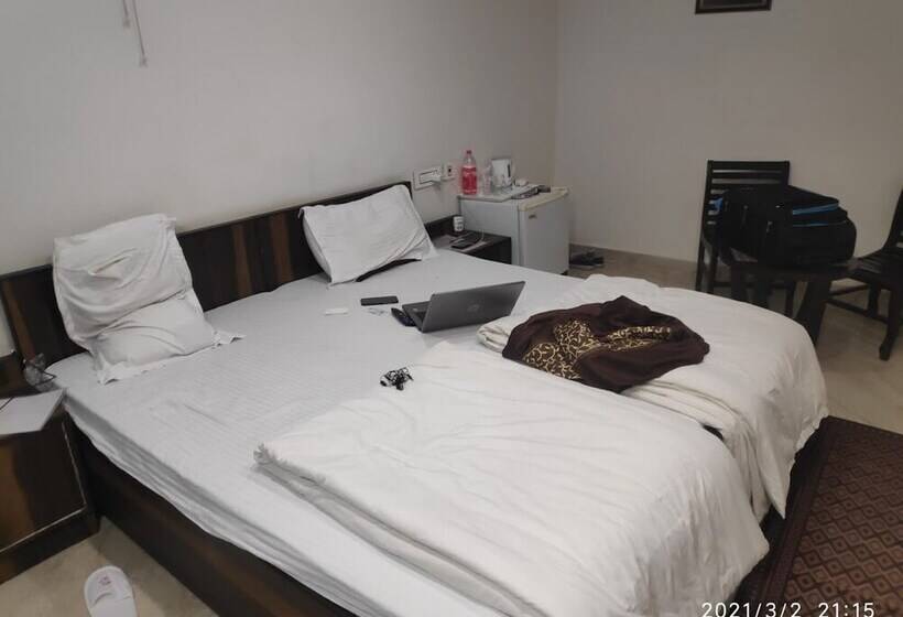 Hotel Shagun Residency