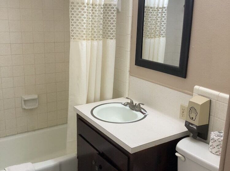 Мотель Budget Inn