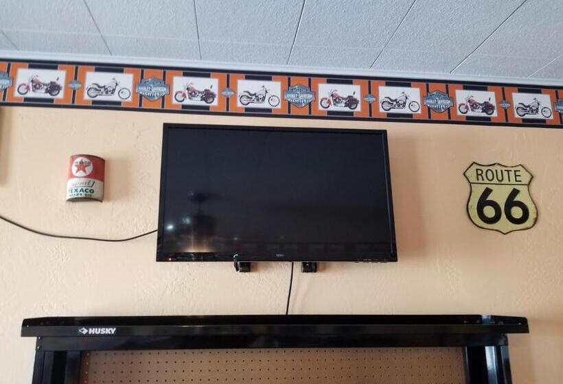 מוטל Galaxy Of Harley Bikers Between Bryce And Zion