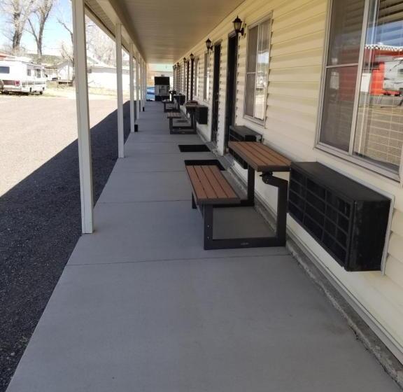 מוטל Galaxy Of Harley Bikers Between Bryce And Zion