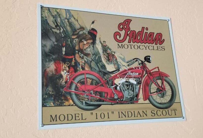 מוטל Galaxy Of Harley Bikers Between Bryce And Zion