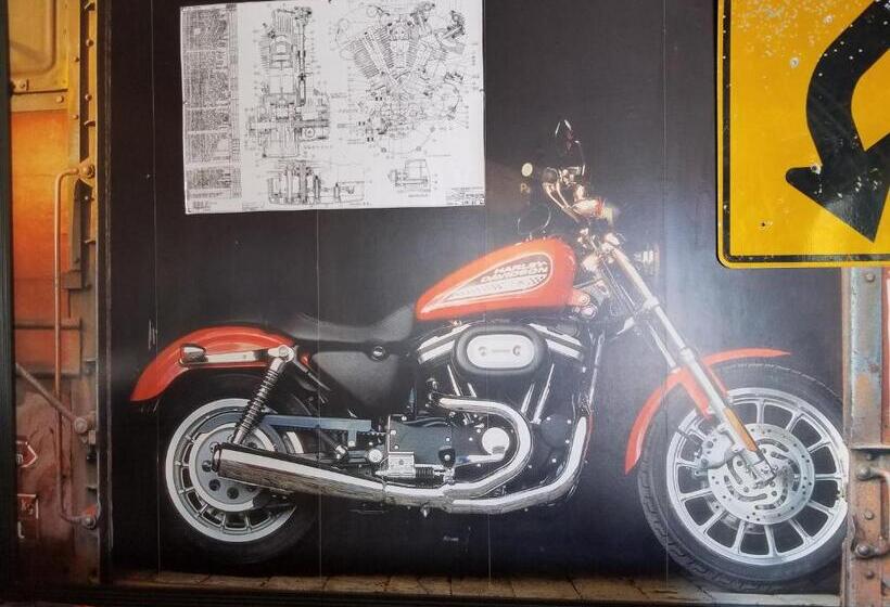 מוטל Galaxy Of Harley Bikers Between Bryce And Zion