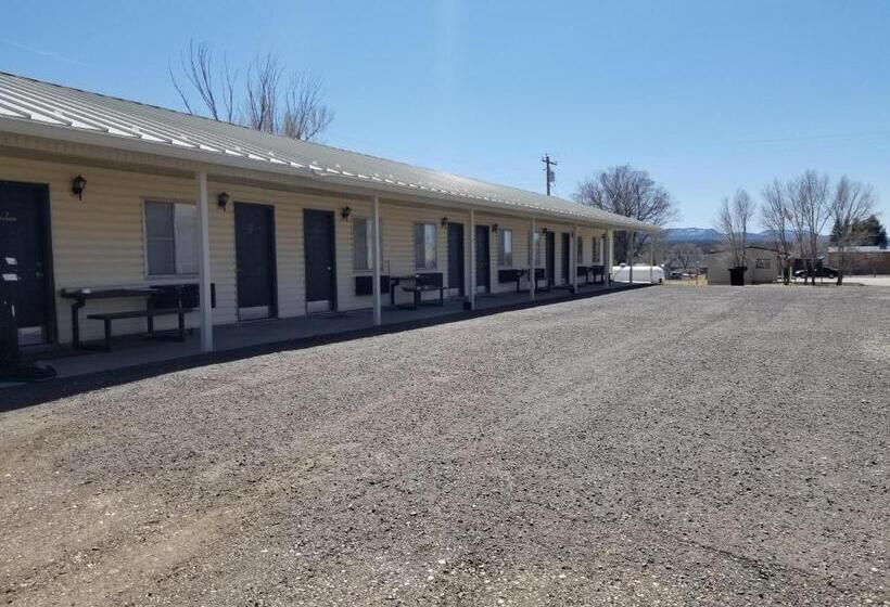 מוטל Galaxy Of Harley Bikers Between Bryce And Zion