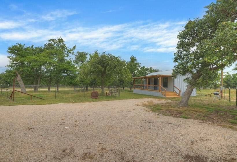 Cates Cottage In The Hill Country 8 Mins To Fred!