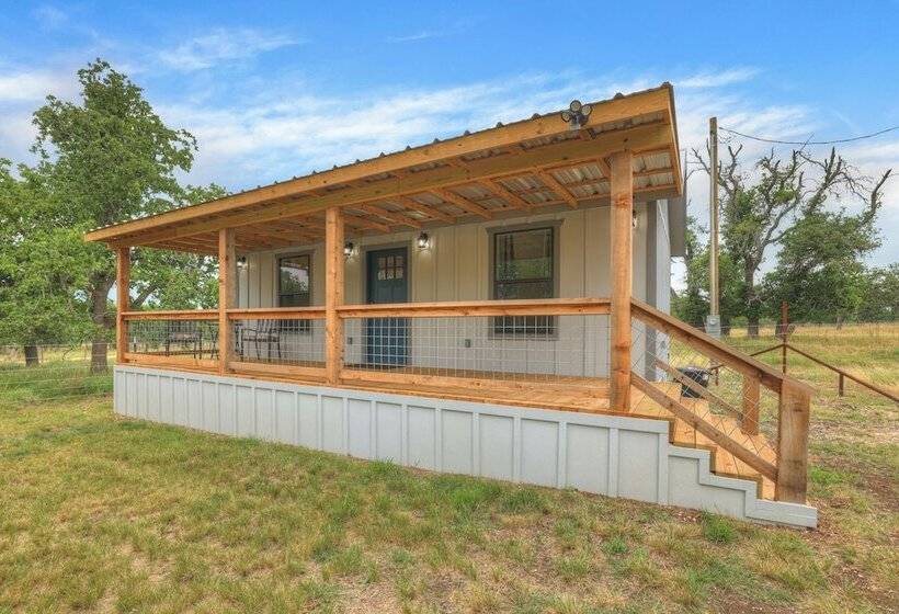 Cates Cottage In The Hill Country 8 Mins To Fred!