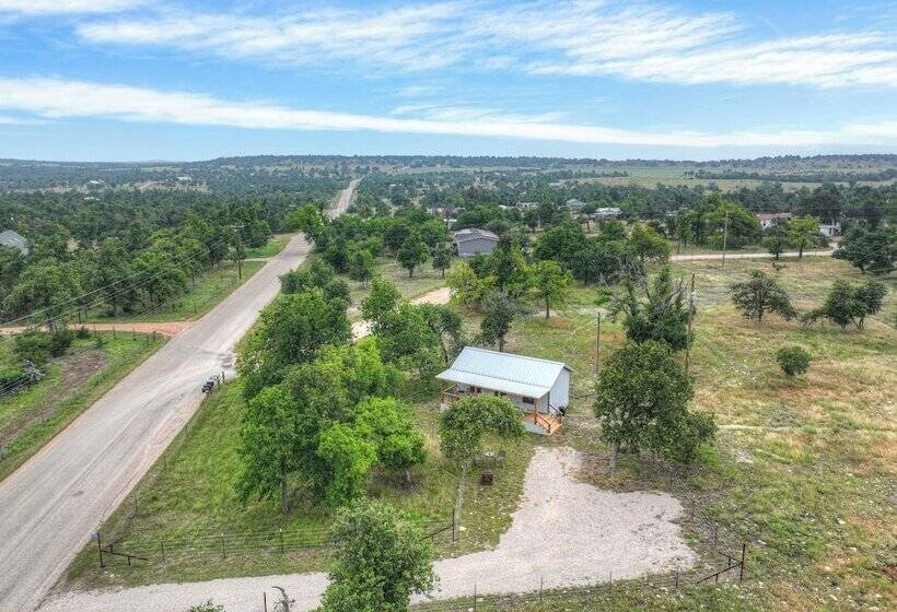 Cates Cottage In The Hill Country 8 Mins To Fred!