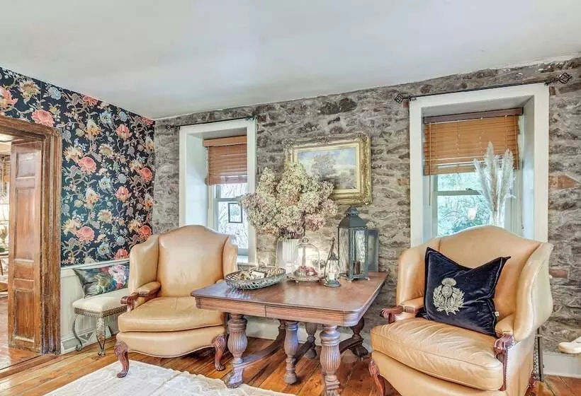 Steps To Delaware Canal: Enchanting Stone Cottage!