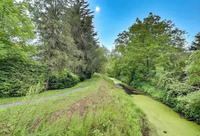 Steps To Delaware Canal: Enchanting Stone Cottage!
