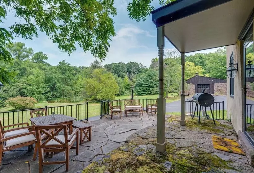 Family Friendly Pottstown Home W/ On Site Pond!