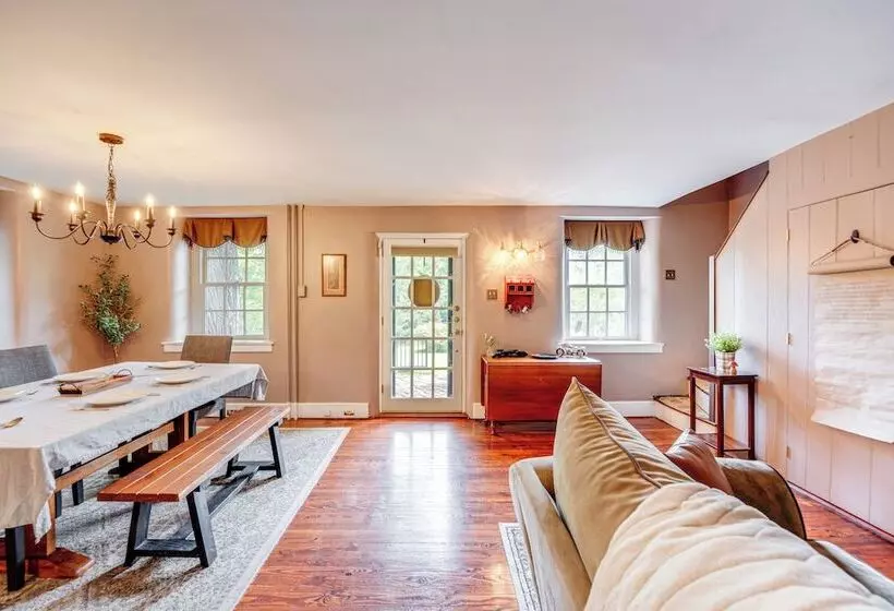 Family Friendly Pottstown Home W/ On Site Pond!