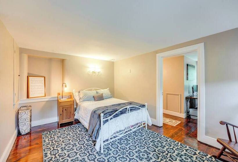 Family Friendly Pottstown Home W/ On Site Pond!