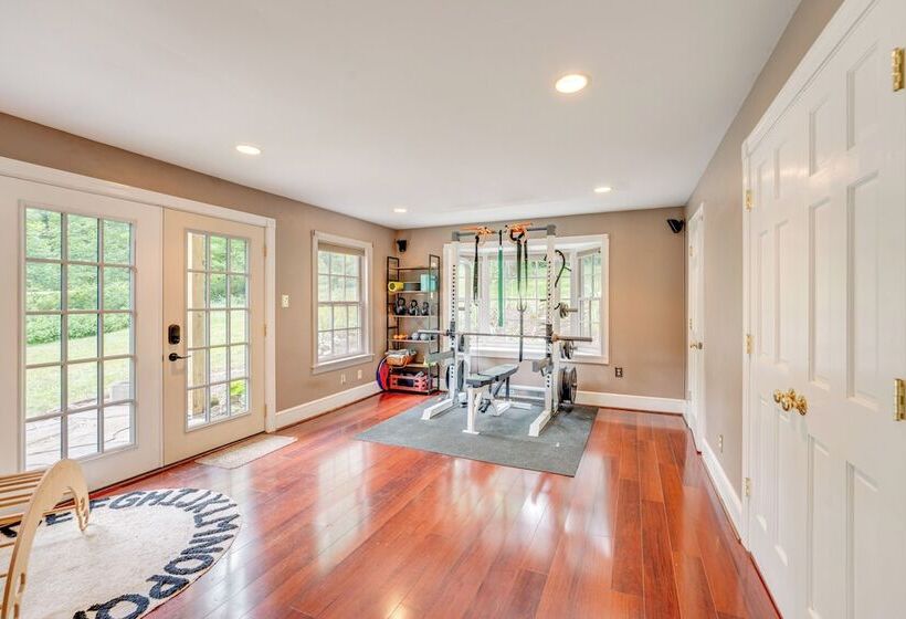 Family Friendly Pottstown Home W/ On Site Pond!