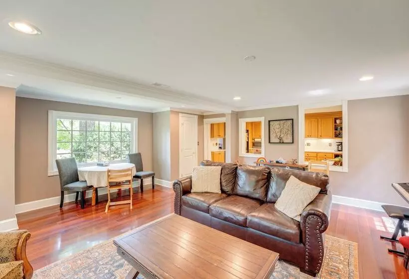 Family Friendly Pottstown Home W/ On Site Pond!