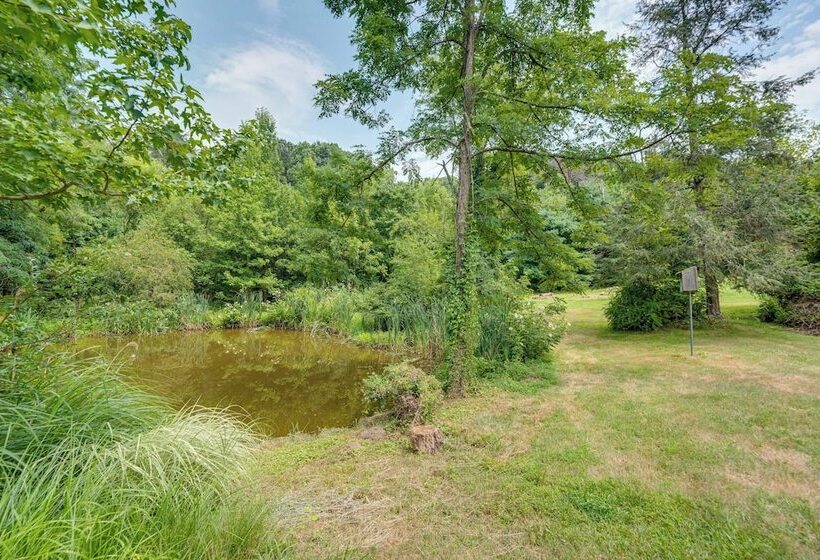 Family Friendly Pottstown Home W/ On Site Pond!