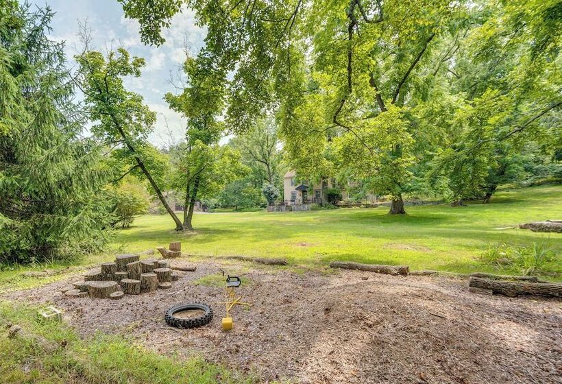 Family Friendly Pottstown Home W/ On Site Pond!