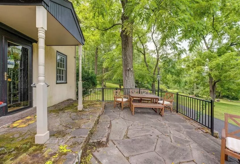 Family Friendly Pottstown Home W/ On Site Pond!