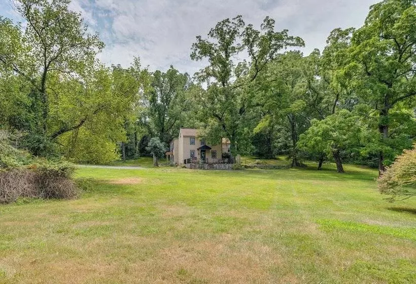 Family Friendly Pottstown Home W/ On Site Pond!