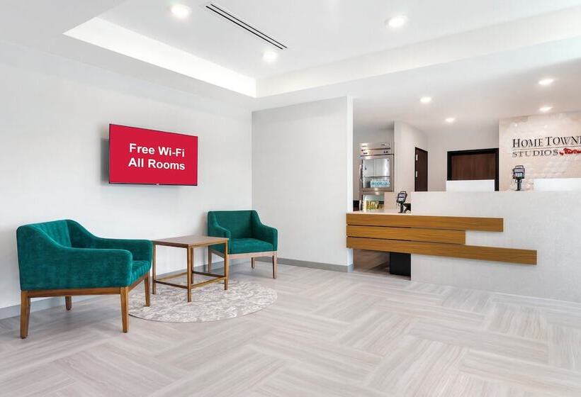 Hôtel Hometowne Studios By Red Roof Tampa   Airport