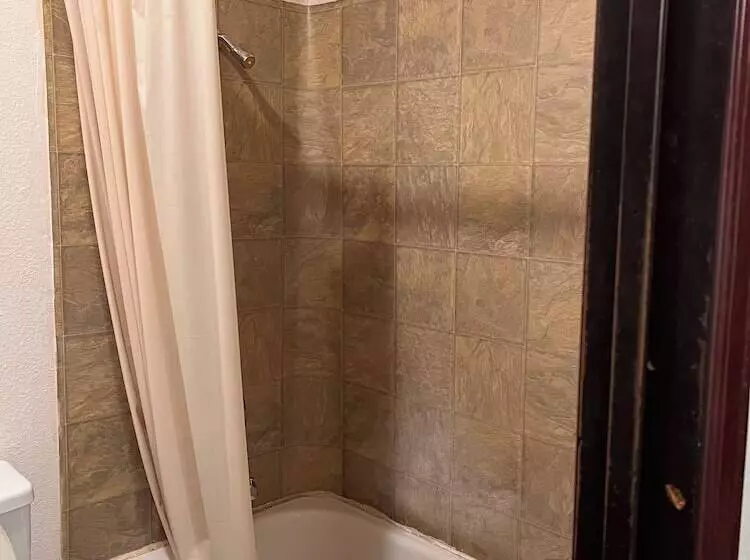 هتل Unicorn Inn By Oyo Portland