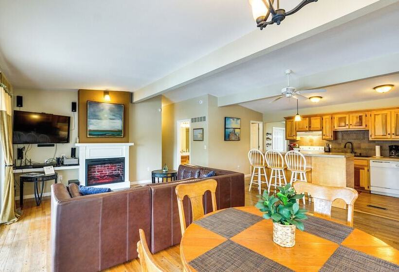 Large Lake Of The Ozarks Home: Deck, Dock & Views