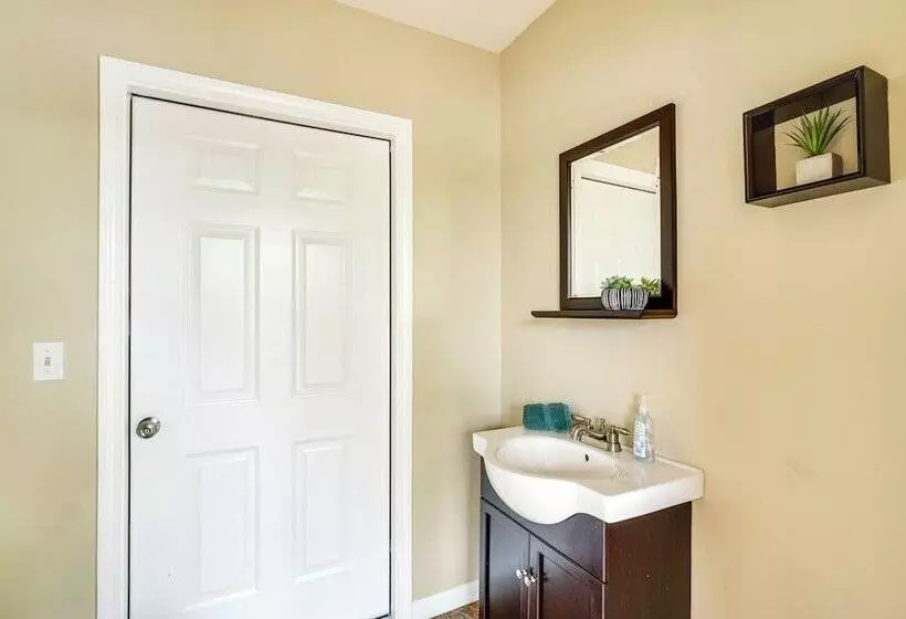 Large Lake Of The Ozarks Home: Deck, Dock & Views